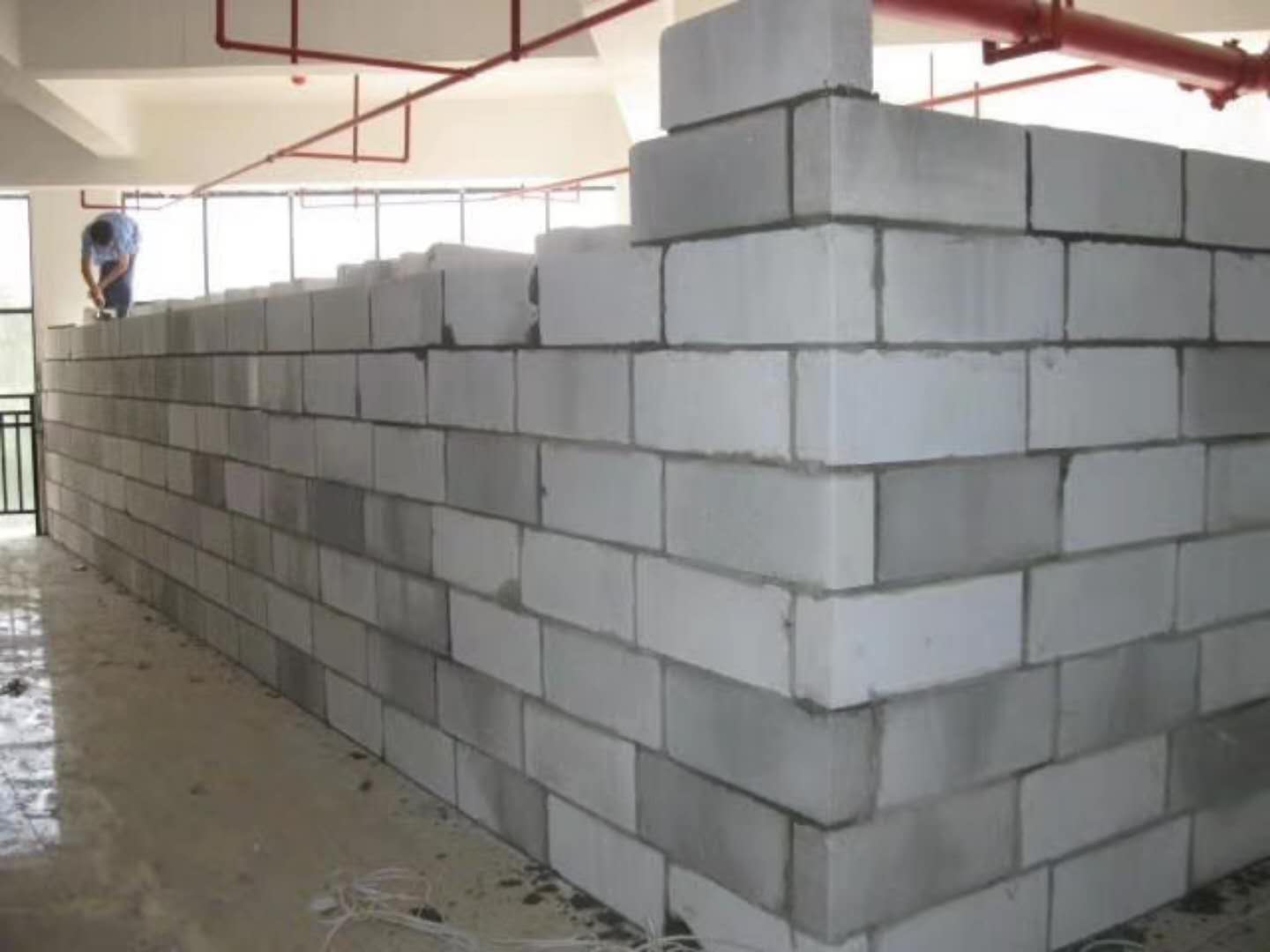 薛之谦蒸压加气混凝土砌块承重墙静力和抗震性能的研究